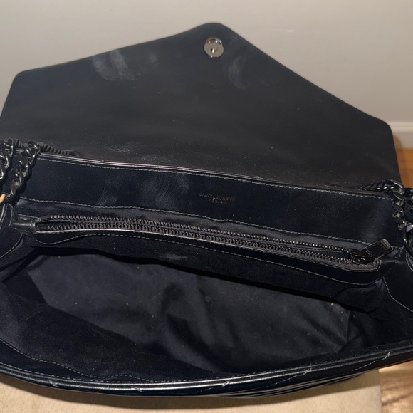 Yves Saint Laurent Black Chevron Shoulder Bag - Picture 10 of 15